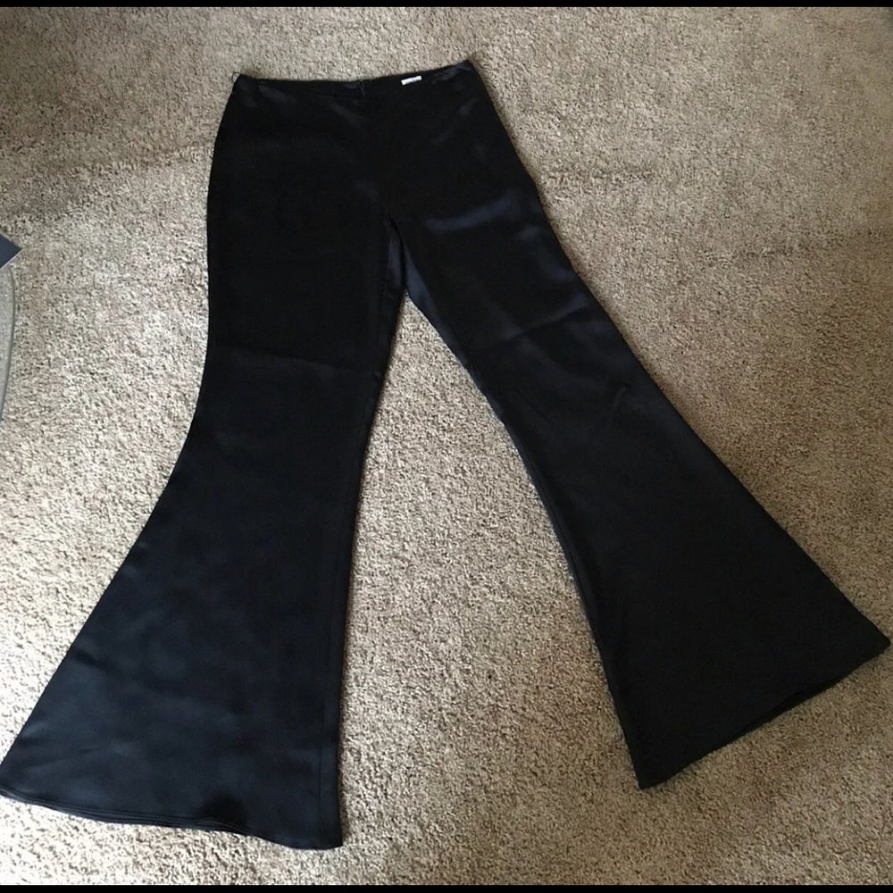 Sexy Silk CACHÉ pants